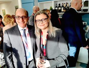 Francesco Tapinassi e il presidente Fiavet Ivana Jelinic